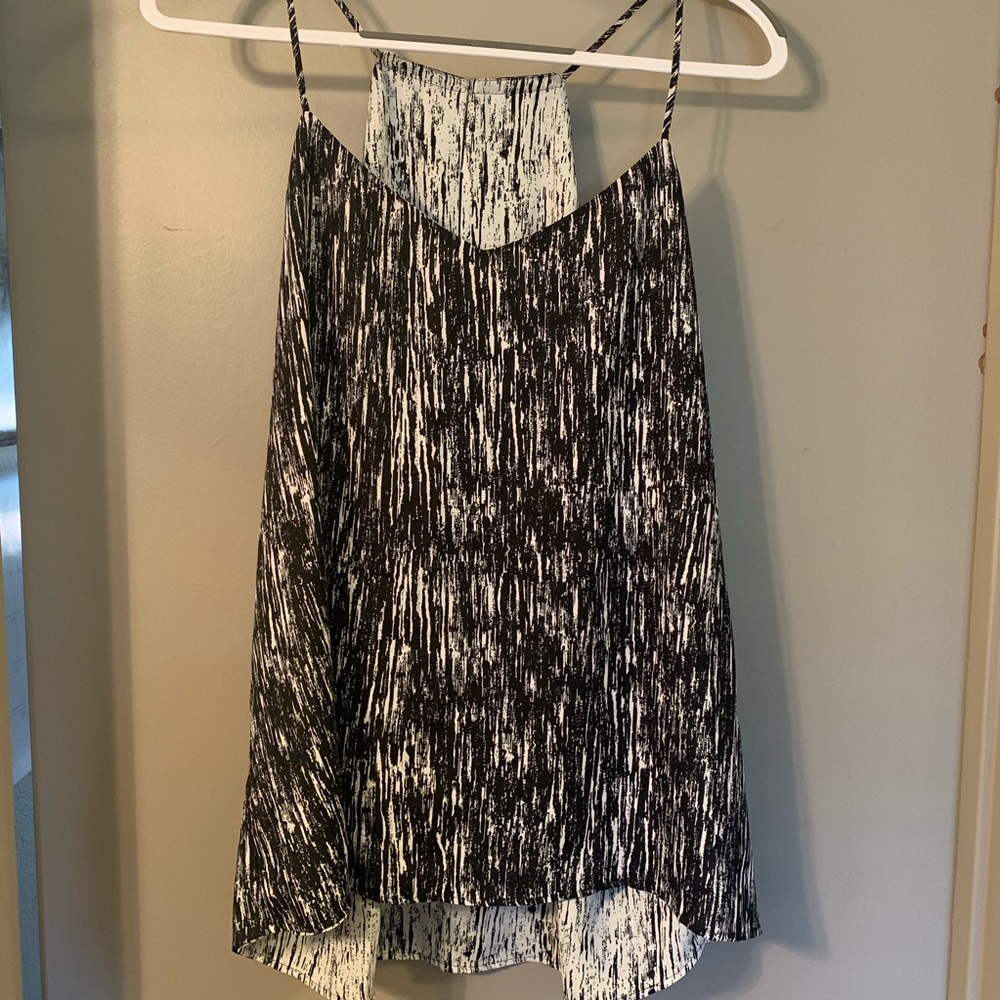Reversible Barcelona tank